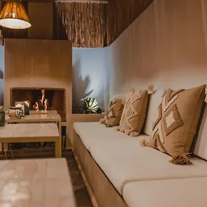 https://riad-tizou.marrakeshhotelsmorocco.com